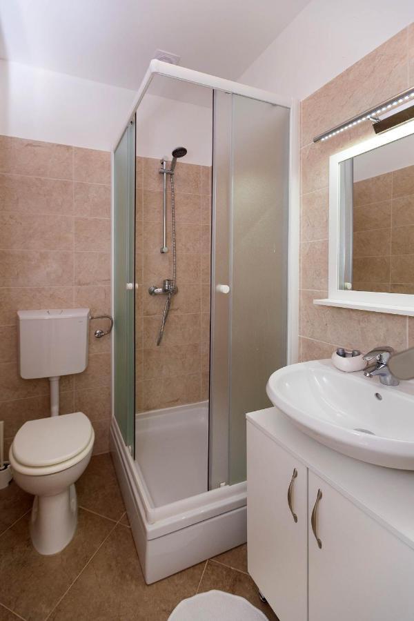 Apartman Lara Crikvenica Buitenkant foto