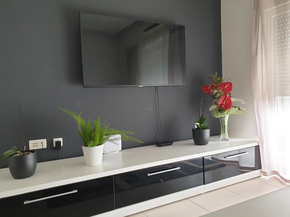 Apartman Lara Crikvenica Buitenkant foto